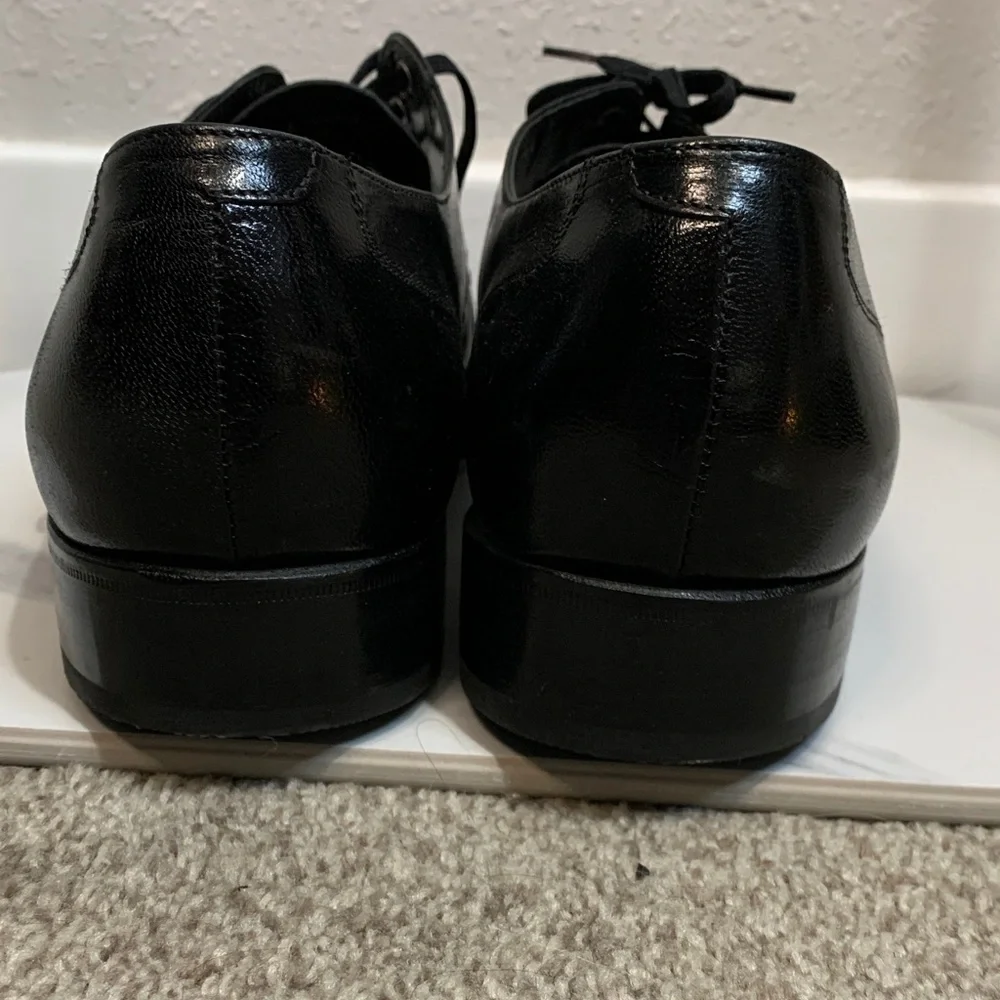 Florsheim‎ Classic Black Leather Oxfords